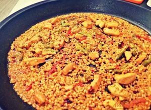Foto principal de Arroz con pechuga de pollo y pimientos (arroz con poco que sabe a mucho)