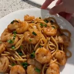 A picture of Shrimp Chow Mein.