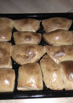 A picture of Meat pies.