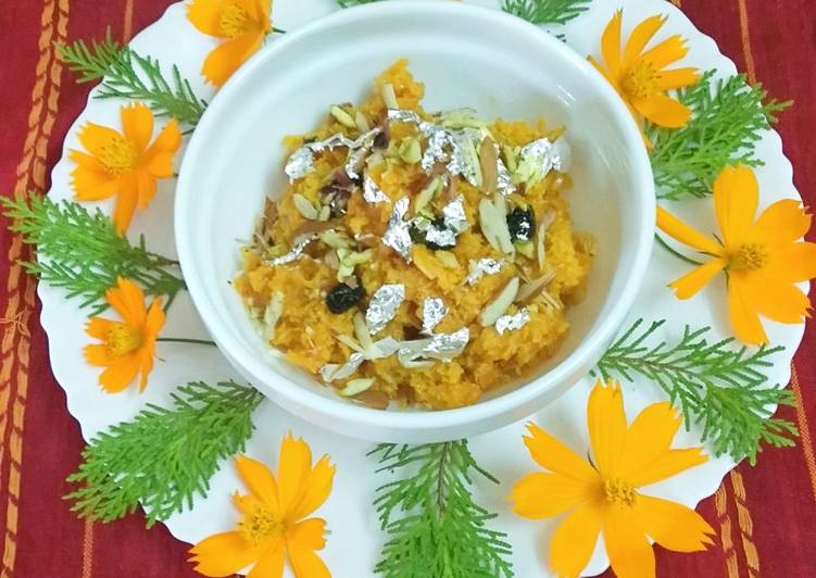 Step-by-Step Guide to Make Speedy গাজরের হালুয়া (Carrot halwa recipe in Bengali)