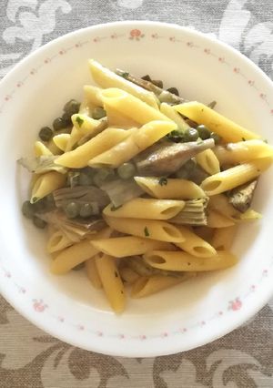 Foto di Penne ai piselli e carciofi
