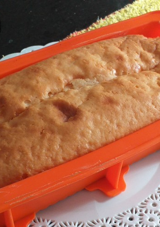 Una foto de Budín de yogurt. FACILÍSIMO para la merienda!