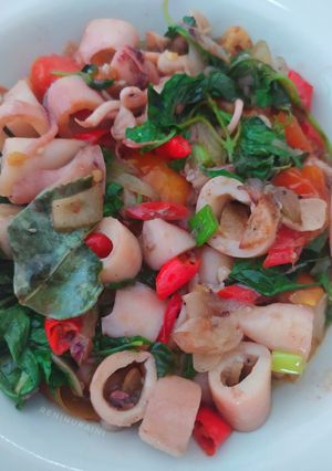 Foto resep Cumi Asin Pedas Oseng Kemangi
