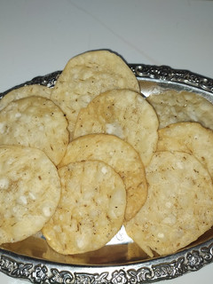 પૂરી(Poori Recipe in Gujarati) રેસીપી મુખ્ય ફોટો