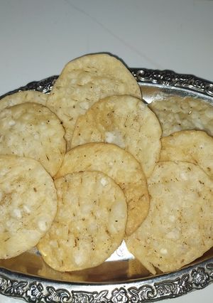 પૂરી(Poori Recipe in Gujarati) રેસીપી મુખ્ય ફોટો