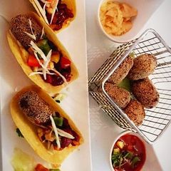 A picture of Raw Banana Chickpeas croquettes 🍌.