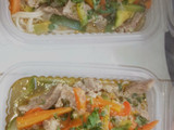 Bondiola con verduras y spaghetti