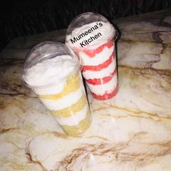 A picture of Cake triffle/parfait.