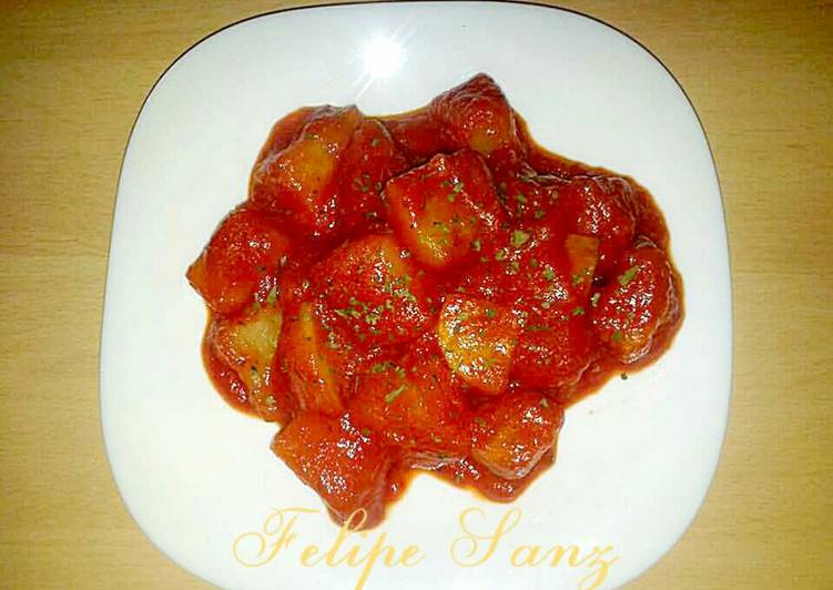 Patatas bravas