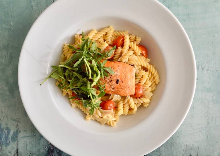 Steps to Prepare Super Quick Homemade Tomato Salmon Pasta