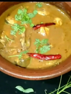 மீன் குழம்பு (மசாலா அரைத்து செய்தது) (Meen kulambu recipe in tamil) செய்முறை முக்கிய புகைப்படம்