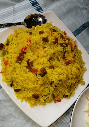 A picture of Fried rice Mein kala.