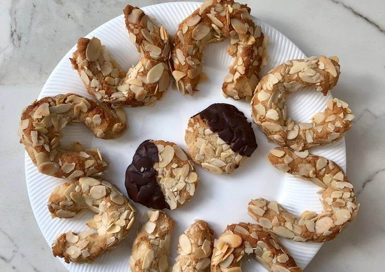 Recipe of Award-winning Rose, Cardamom &amp; Almond Cookies #glutenfree #sugarfree #flourless #grainfree