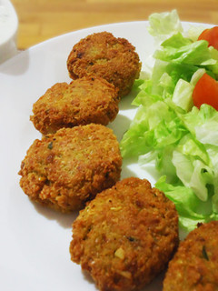 Una foto de Falafel con salsa de Yogur