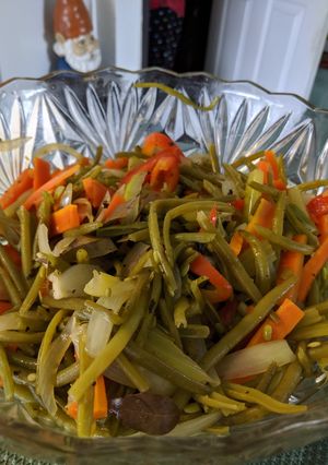 A picture of Curtido (pickled vegetables).
