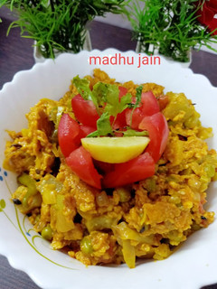 मिक्स वेज ओट्स (Mix veg oats recipe in hindi) रेसिपी मुख्य फोटो