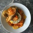 Estofado de Bagre acompañado con Arroz Vegetariano