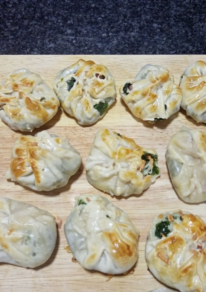 Una foto de Saquitos de acelgas con jamón serrano y mozzarella