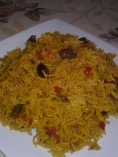 A picture of Olives and saffron beryani.