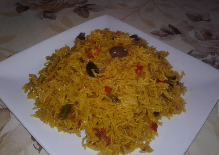 Recipe of Favorite Olives and saffron beryani