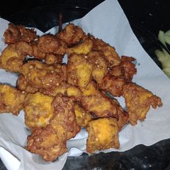 A picture of Chicken chunks.
