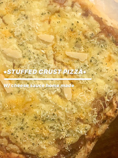 Foto resep •STUFFED CRUST PIZZA•w/ cheese sauce home made