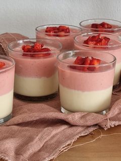 Una foto de Bavaroise de vainilla y fresas