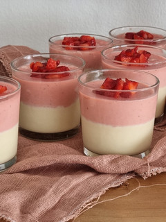 Una foto de Bavaroise de vainilla y fresas