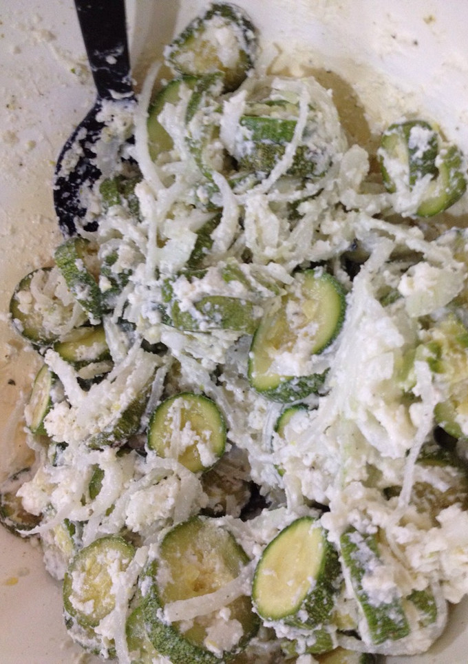 Una foto de Ensalada de calabacitas con queso