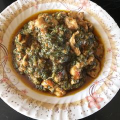 Spinach with chicken A picture of Spinach with chicken.