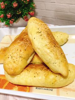 Foto resep Roti isi Keju Tanpa Ulen/No Knead Cheesy Bread