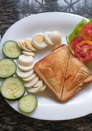A picture of Grated Eggs n Vegetables sandwich #Theme Challenge.