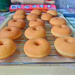 A picture of 314.*Donat kentang*.