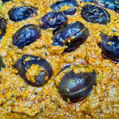 A picture of Stuffed Baby Eggplant Curry.
