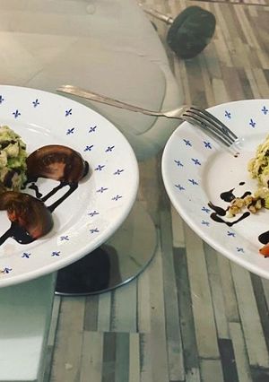 Una foto de Timbal de pollo y aguacate 🥑