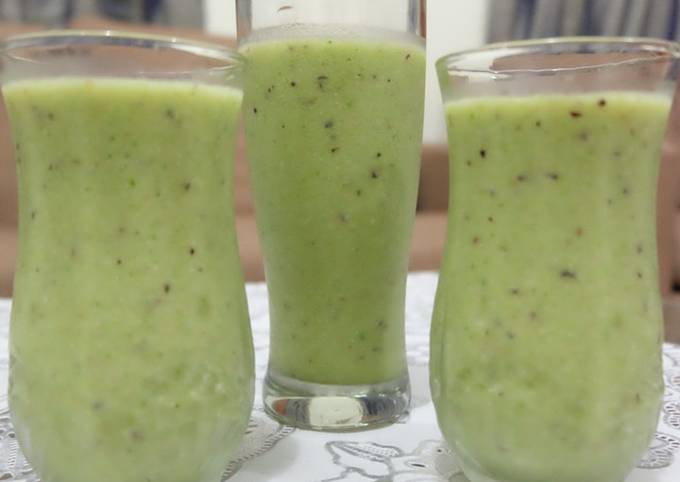 Resep Green Smoothies Pokcoy, Plum &amp; Pisang Anti Gagal