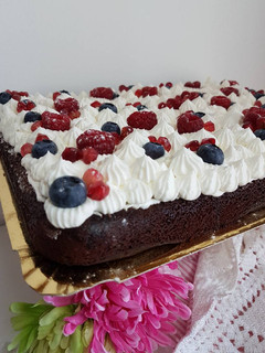 Una foto de Delicia de chocolate con frutos rojos al whisky!!!