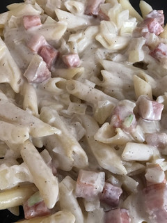 Una foto de Macarrones carbonara