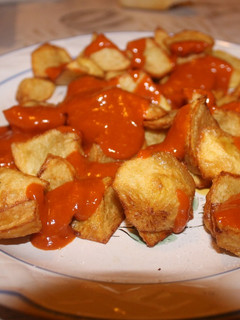 Una foto de Patatas bravas a mi manera