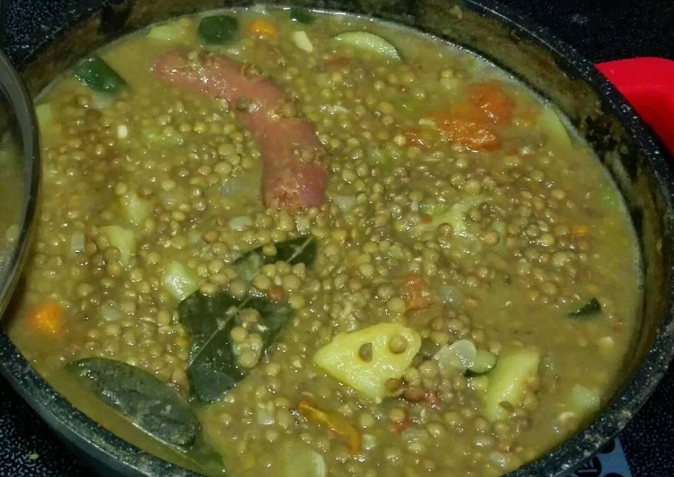 Lentejas con verduras y chorizo