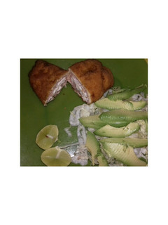Una foto de Pechuga rellena frita