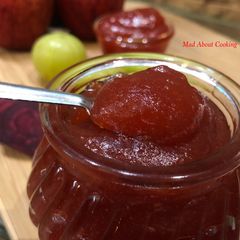 A picture of Apple Gooseberry Jam – Healthy Jam.