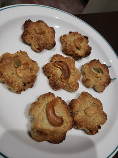 Una foto de Galletitas saladas de verdeo low carb