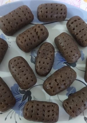 A picture of Rava (semolina) Chocolate Rolls.