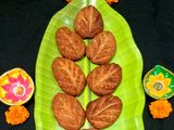 ঠেকুয়া (Thekua recipe in Bengali)