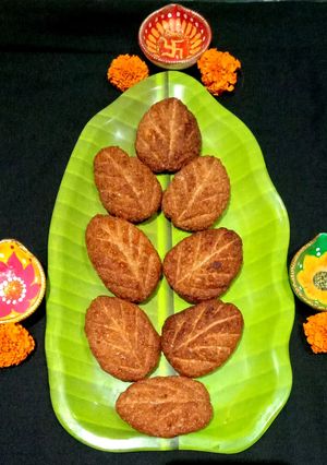 ঠেকুয়া (Thekua recipe in Bengali) রেসিপির প্রধান ছবি