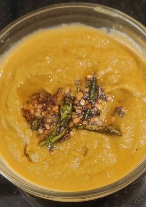 பீர்க்கங்காய், சாம்பார் வெங்காய சட்னி (Ridge gourd, sambar onion chutney recipe in tamil) செய்முறை முக்கிய புகைப்படம்