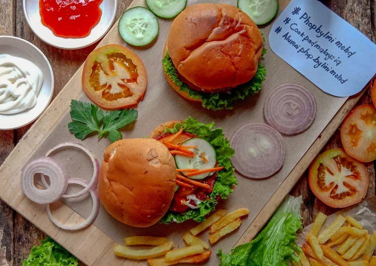 Steps to Prepare Homemade Burger #phopbylinimohd #Cookpadmalaysia #Alumniphopbylinimohd #w