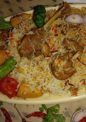A picture of Desi chicken biryani.