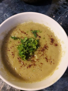 Una foto de Crema de zapallo italiano y berenjenas